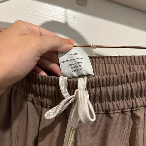 Varley Cypress Turn Up Stretch Twill Taupe Casual Neutral Relaxed Pants Small - Picture 8 of 11